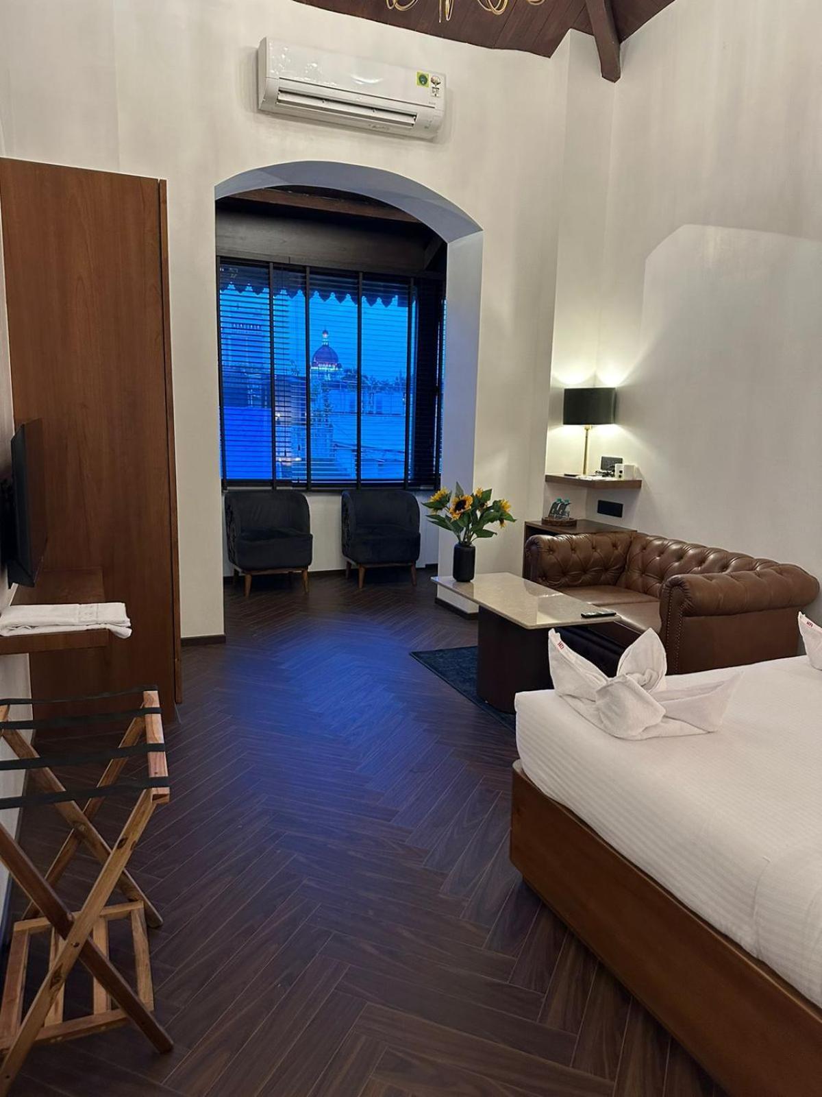 Gulf Hotel Mumbai- The Boutique Hotel Colaba Bombaj Exteriér fotografie